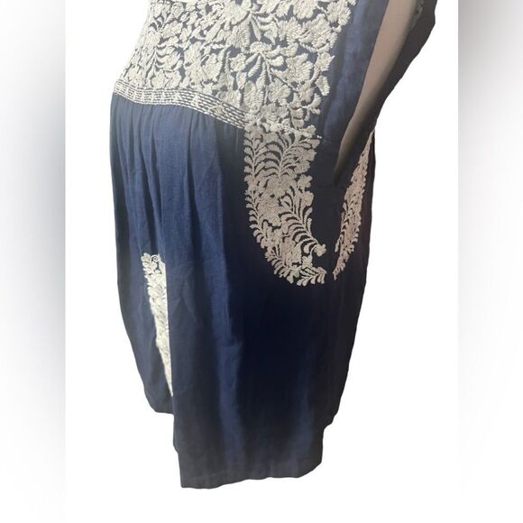 J.Marie small blue and white embroidered short sleeve shirt oversized - Picture 8 of 12